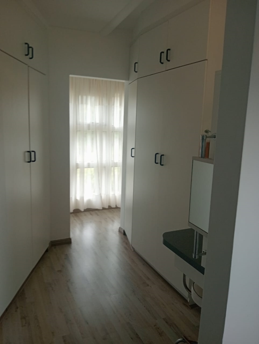 3 Bedroom Property for Sale in Wavecrest Eastern Cape